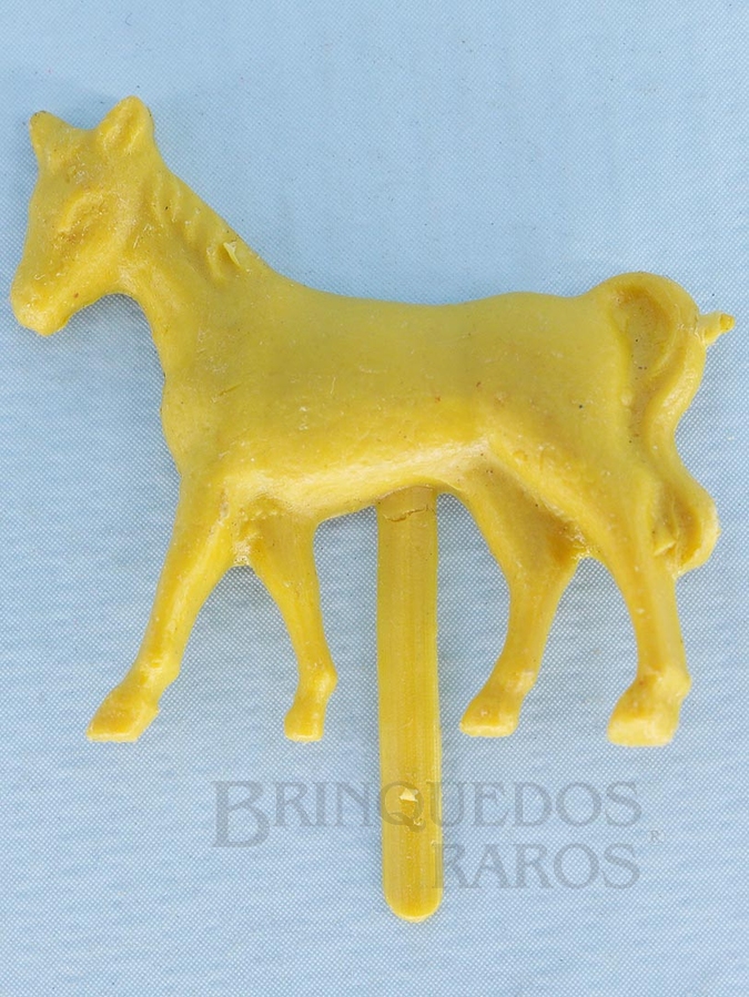 Brinquedo antigo Cavalo com 3,0 cm de altura Brinde que vinha em doces Década de 1960