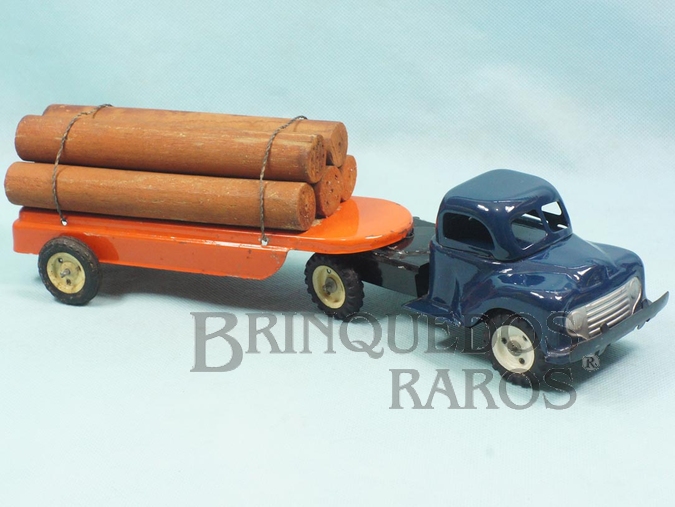 Brinquedo antigo Cavalo Mecânico e Carreta prancha com toras de madeira 33,00 cm de comprimento Década de 1960