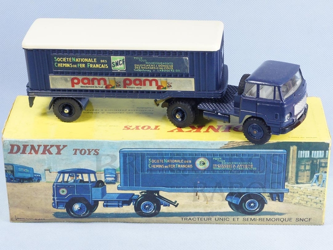 Brinquedo antigo Cavalo Mecânico Unic com Carreta da Estrada de Ferro Francesa Tracteur Unic et Semi-Remorque SNCF Ano 1967