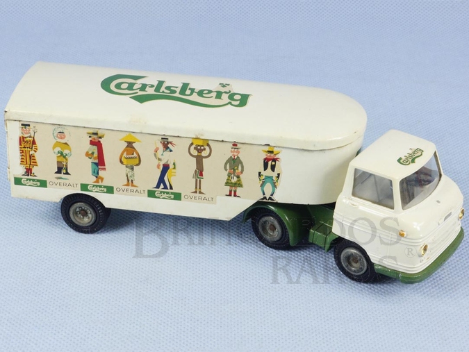 Brinquedo antigo Cavalo Mecânico Volvo 458 com Carreta Cerveja Carlsberg Década de 1960