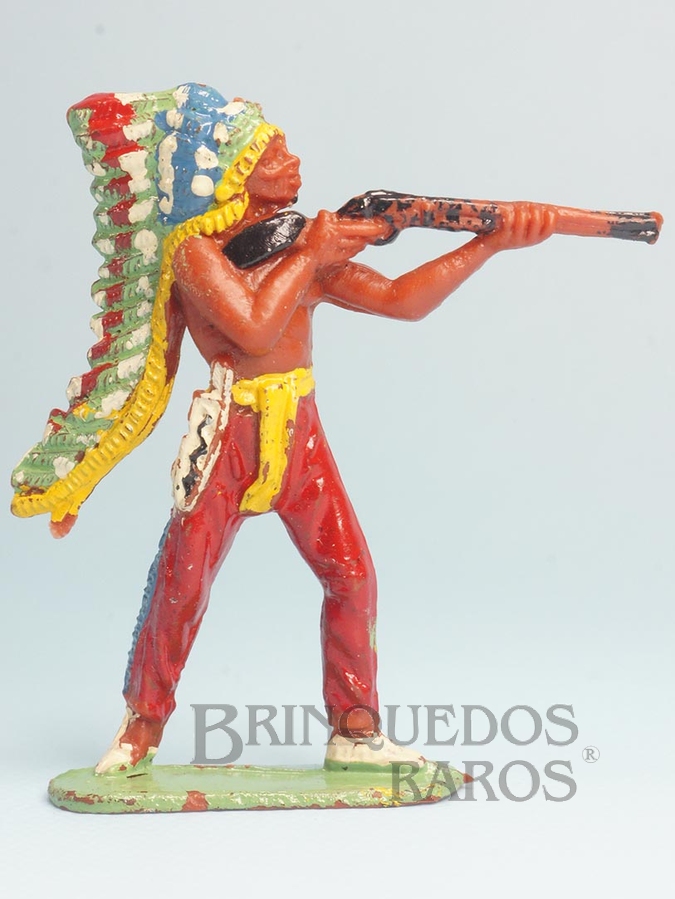 Brinquedo antigo Chefe índio de pé atirando com rifle Chefe Urso Alto Casablanca numerado 102