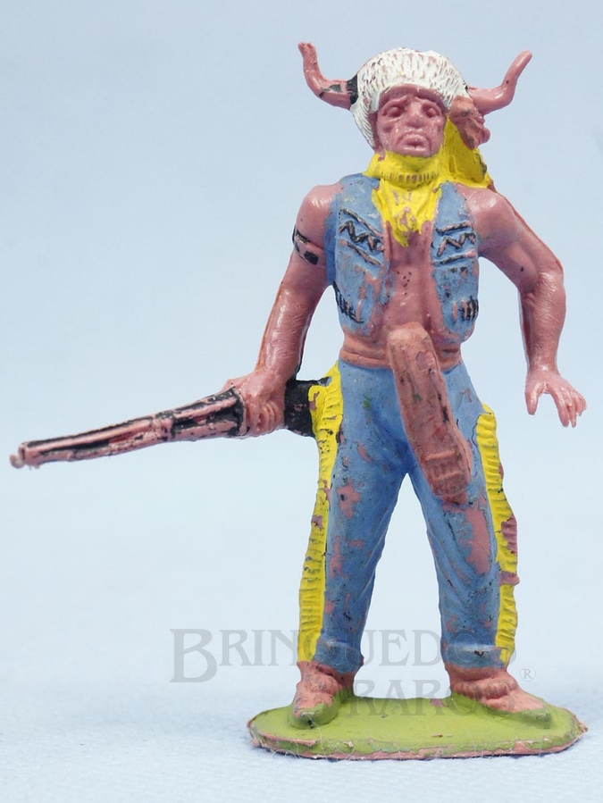 Brinquedo antigo Chefe índio de pé com rifle Gulliver numerado 27