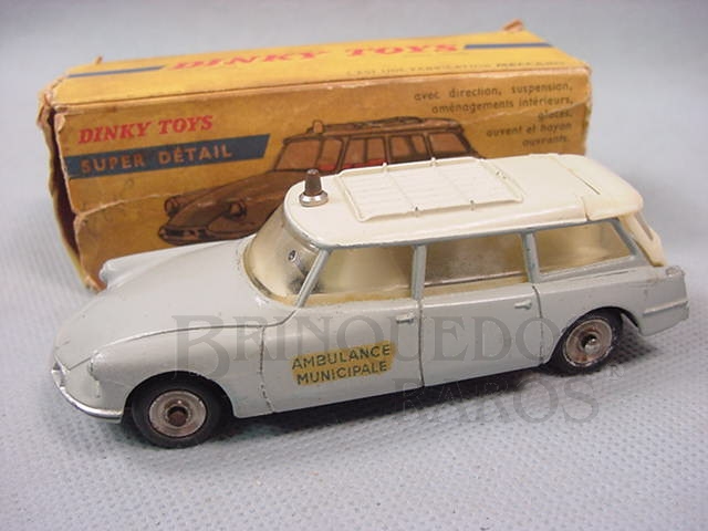 Brinquedo antigo Citroen ID19 Ambulance Municipale Década de 1960