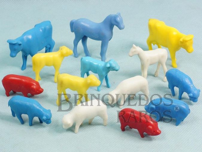 Brinquedo antigo Conjunto completo Animais da Fazenda com 14 itens Ano 1976