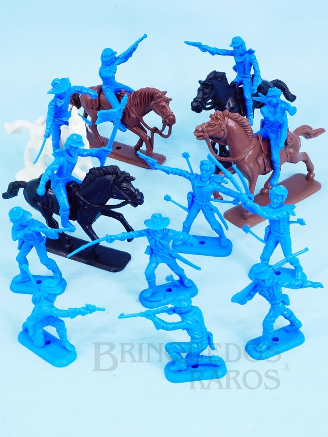Brinquedo antigo Conjunto completo de 12 Soldados azul escuro da Sétima Cavalaria e 5 cavalos Série Atlantic Far-West Story Ano 1987