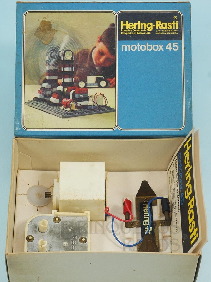Brinquedo antigo Conjunto de montar com Motor Caixa de Pilhas Cambio e Polia completo Década de 1970