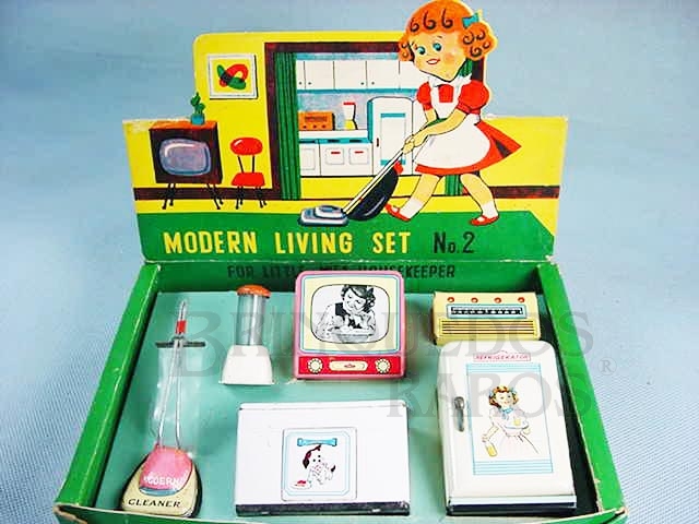 Brinquedo antigo Conjunto de seis eletrodomésticos para boneca Modern Living Set Década de 1960
