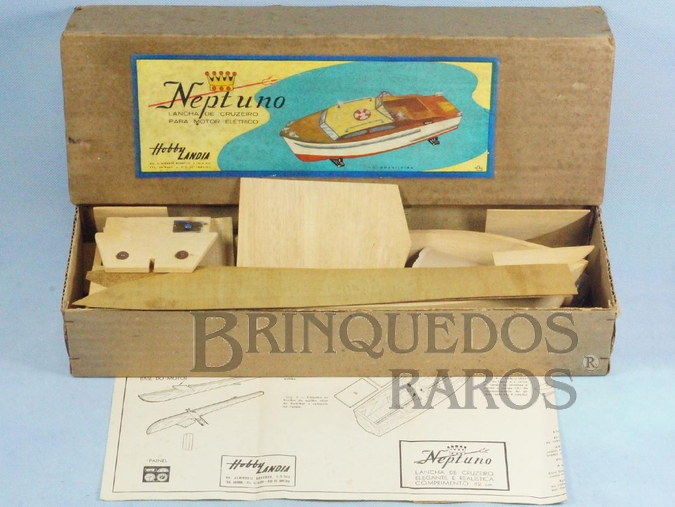 Brinquedo antigo Lancha Netuno para montar com motor elétrico Década de 1970