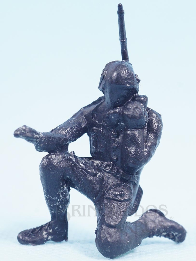 Brinquedo antigo Cópia de Segunda Linha do Soldado ajoelhado falando no Rádio
