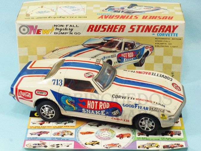 Brinquedo antigo Corvette Sting Ray 1974 Nascar Branco Sistema Não Cai da Mesa 26,00 cm de comprimento Acompanha Catálogo da fábrica Década de 1970