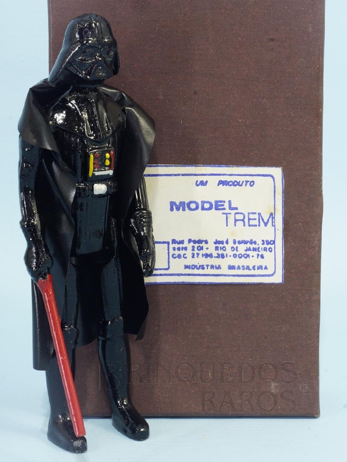 Brinquedo antigo Darth Vader com 10,00 cm de altura Série Aventura na Galáxia Guerra nas Estrelas Star Wars variação com Capa curta e Sabre de Luz de tubo plástico pintado Ano 1983