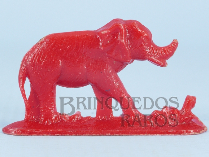Brinquedo antigo Elefante com 2,5 cm de altura Brinde Goma Pox e que também vinha em doces Década de 1960