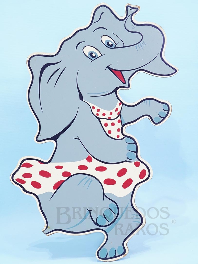 Brinquedo antigo Enfeite de parede Personagem Elefante com 30,00 cm de altura impressão manual em Duratex Trabalho Artístico de Joselito de Oliveira Mattos sob Licença Vida Infantil Década de 1960