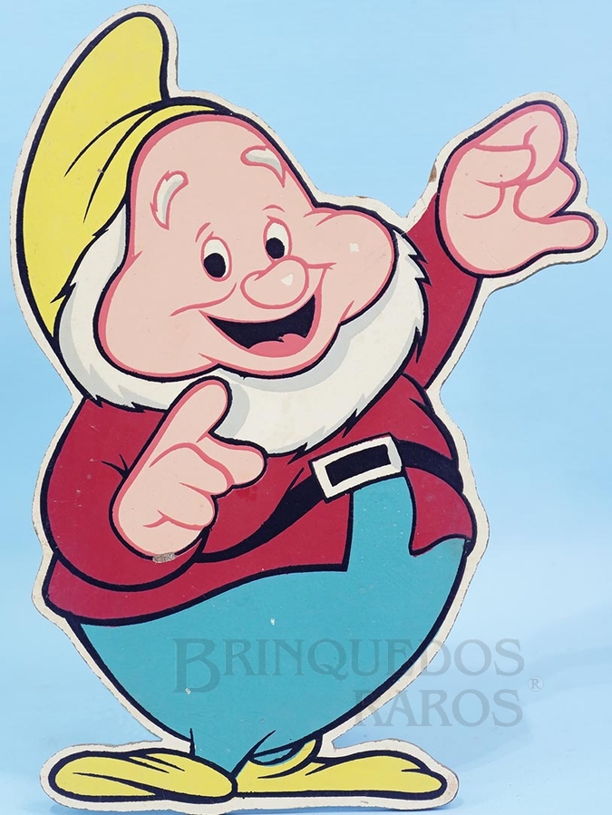 Brinquedo antigo Enfeite de parede Personagem Feliz da História Branca de Neve com 19,00 cm de altura impressão manual em Duratex sob Licença Walt Disney Década de 1960