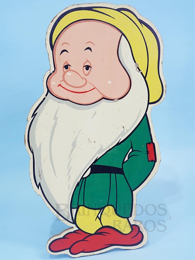 Brinquedo antigo Enfeite de parede Personagem Soneca da História Branca de Neve com 21,00 cm de altura impressão manual em Duratex sob Licença Walt Disney Década de 1960