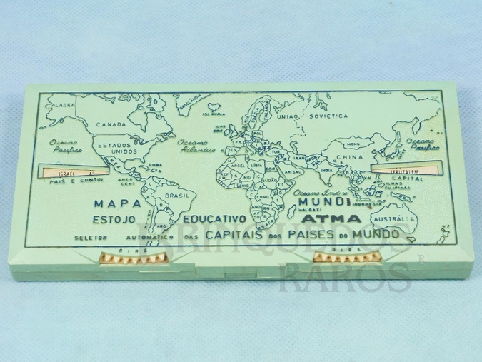 Brinquedo antigo Estojo Escolar Mapa Mundi Estojo Educativo com 20,00 cm de largura Apresenta um Seletor automático que mostra as Capitais dos Países Década de 1960
