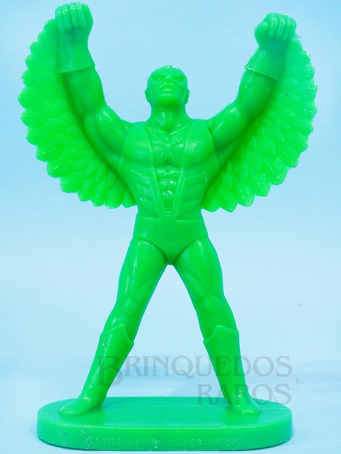 Brinquedo antigo Falcão com Asas de plástico verde Década de 1970