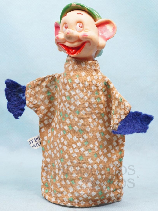 Brinquedo antigo Fantoche Dunga da História Branca de Neve e os Sete Anões 22,00 cm de altura Cabeça de vinil Etiqueta Walt Disney Patent Ano 1956