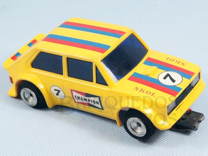 Brinquedo antigo Fiat 147 Amarelo com Decais originais Estrela Chassi diagonal Década de 1980