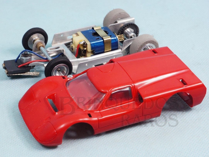 Brinquedo antigo Ford J Vermelho Chassi de alumínio basculante 100% original perfeito estado Ano 1968
