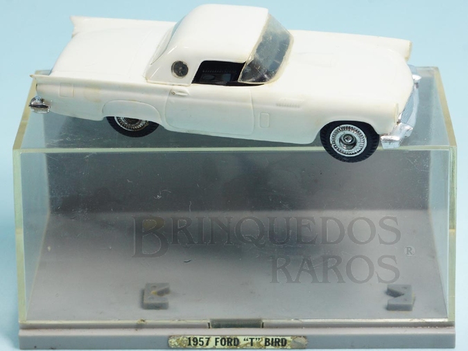Brinquedo antigo Ford Thunderbird 1957 Kit montado Década de 1960