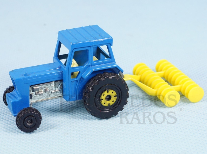 Brinquedo antigo Ford Tractor and Harrow Superfast azul yellow rear hubs