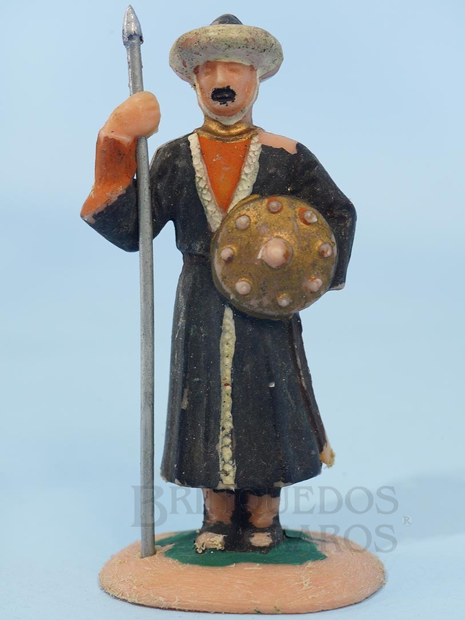 Brinquedo antigo Guerreiro Mouro com Lança e Escudo Década de 1970