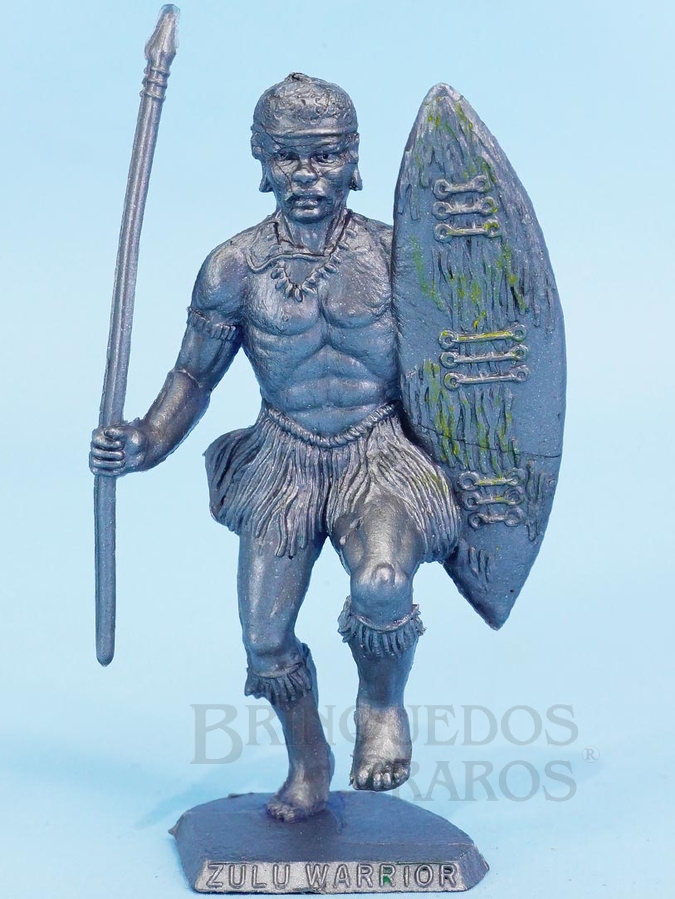 Brinquedo antigo Guerreiro Zulu de plástico prateado brinde Sucrilhos Kelloggs Década de 1970