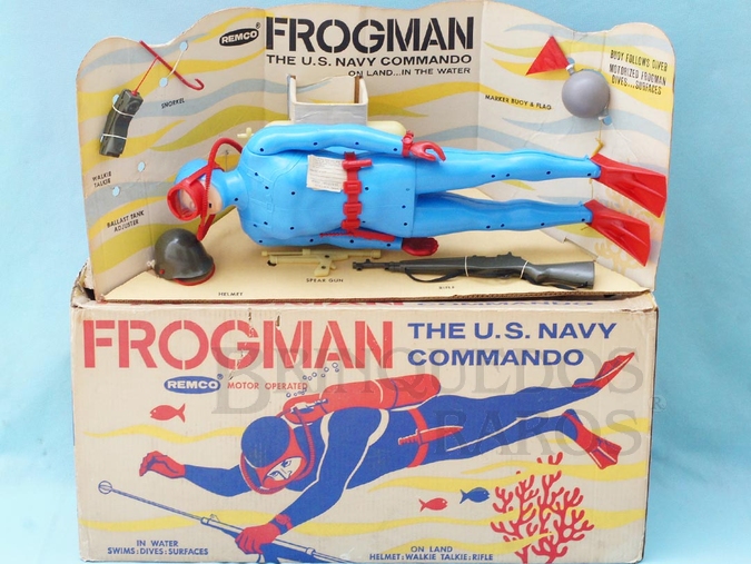 Brinquedo antigo Homem-Rã com 54,00 cm de altura Frogman The U.S. Navy Commando completo com 9 itens Década de 1960
