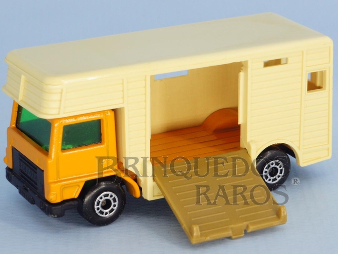 Brinquedo antigo Horse Box Superfast bege
