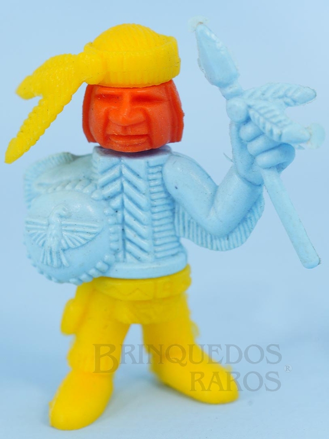Brinquedo antigo Indio com Lança e Escudo série Troca Peças brinde da Revista Alegria Década de 1980