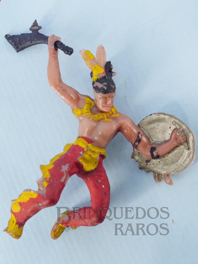 Brinquedo antigo Índio montado a cavalo com Tacape e Escudo Gulliver Década de 1970
