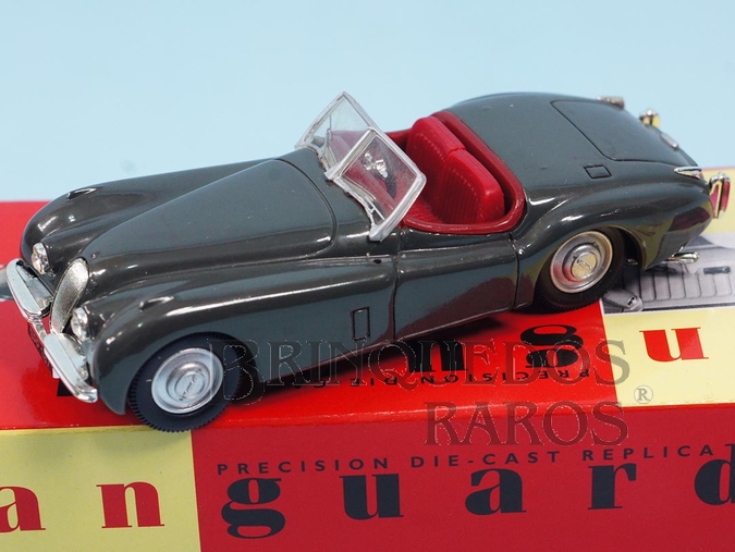 Brinquedo antigo Jaguar XK120 Série Vanguards Ano 2003