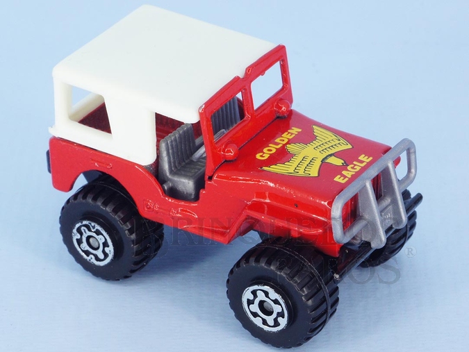 Brinquedo antigo Jipe 4x4 Jeep Superfast vermelho com capota Golden Eagle label