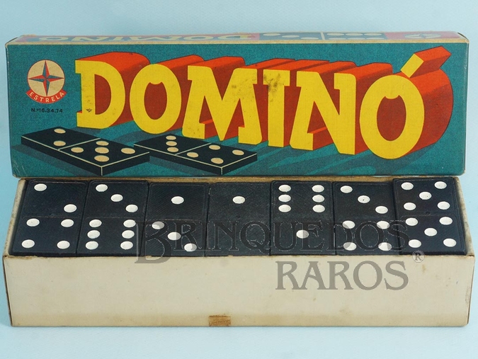 Brinquedo antigo Jogo de Dominó com 28 pedras negras Apresenta no verso Figura de Leão em alto relevo Caixa de Papelão Ano 1972