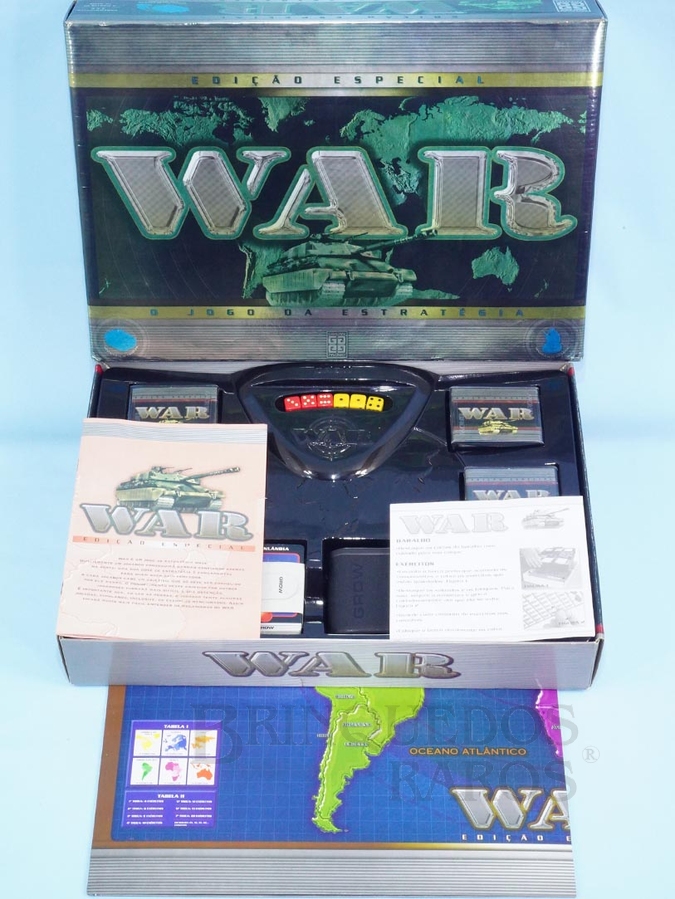 Brinquedo antigo Jogo War O Jogo da Estratégia Edição Especial completo com Manual e perfeito estado de conservação Década de 2000