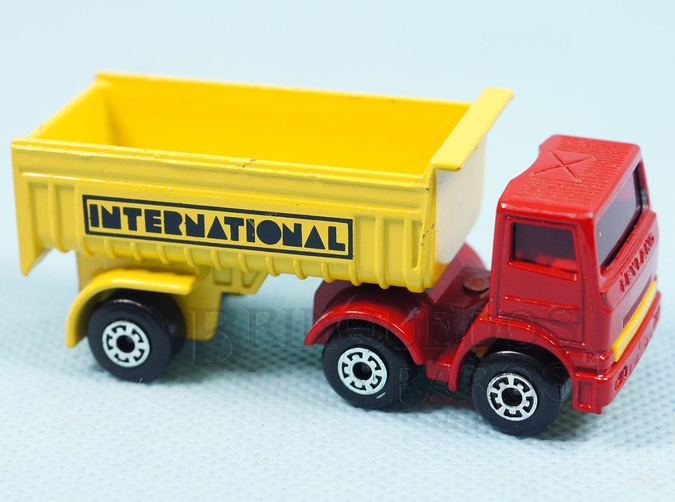 Brinquedo antigo Leyland Articulated Truck Superfast International cabine vermelha