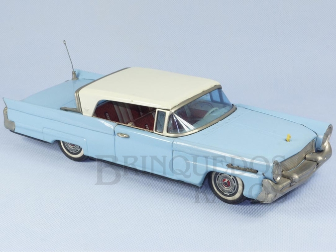 Brinquedo antigo Lincoln Continental com 29,00 cm de comprimento Década de 1960