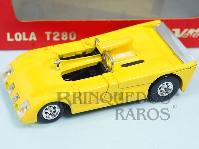 Brinquedo antigo Lola T 280 Le Mans 1973 Datada  4-1973