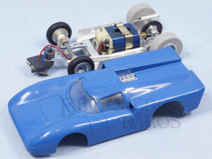 Brinquedo antigo Lola Mark III com Chassi Monobloco de Alumínio Ano 1972