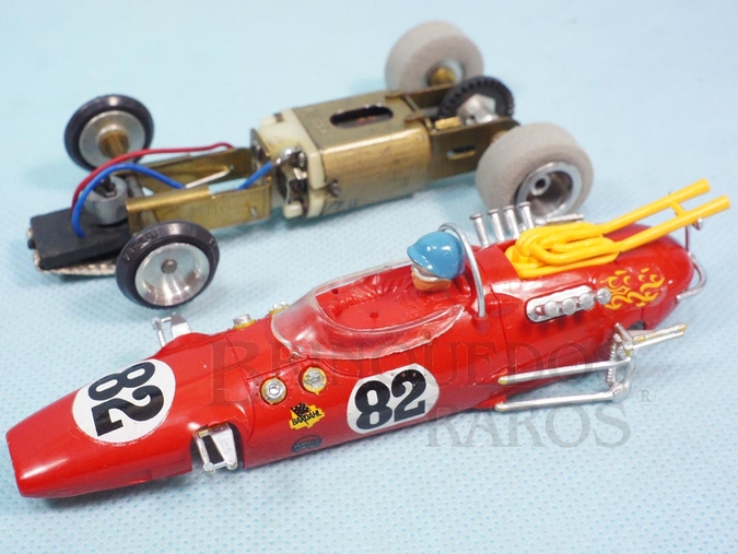 Brinquedo antigo Lotus 38 Fórmula 1 Vermelha 100% original Chassi de latão Ano 1968