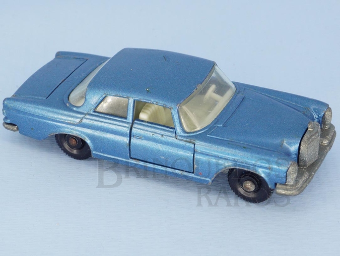 Brinquedo antigo Mercedes Benz 300 SE azul metálico black plastic Regular Wheels