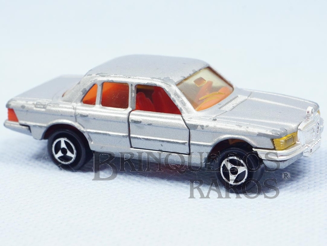 Brinquedo antigo Mercedes Benz 450 SE prata Década de 1980