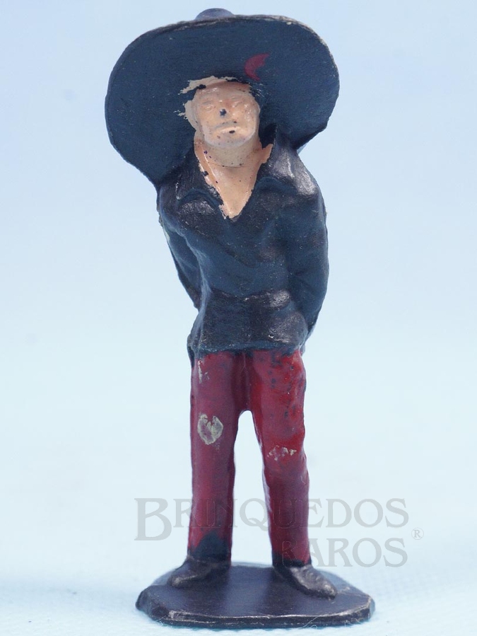 Brinquedo antigo Mexicano com as mãos para trás Habitante da aldeia Calça vermelha Série O Zorro distribuído pela Trol Década de 1970