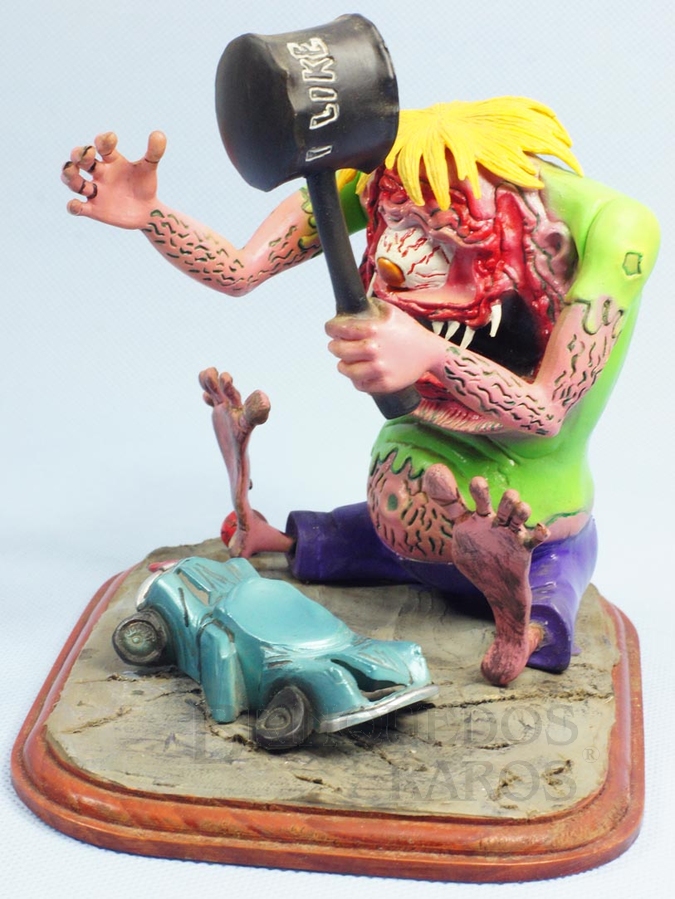 Brinquedo antigo Monstro Fink Eliminator kit montado Ed Roth Década de 1960