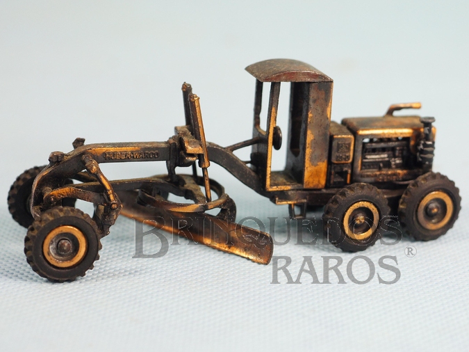 Brinquedo antigo Motoniveladora Huber Warco 10-D com 11,00 cm de comprimento Década de 1970