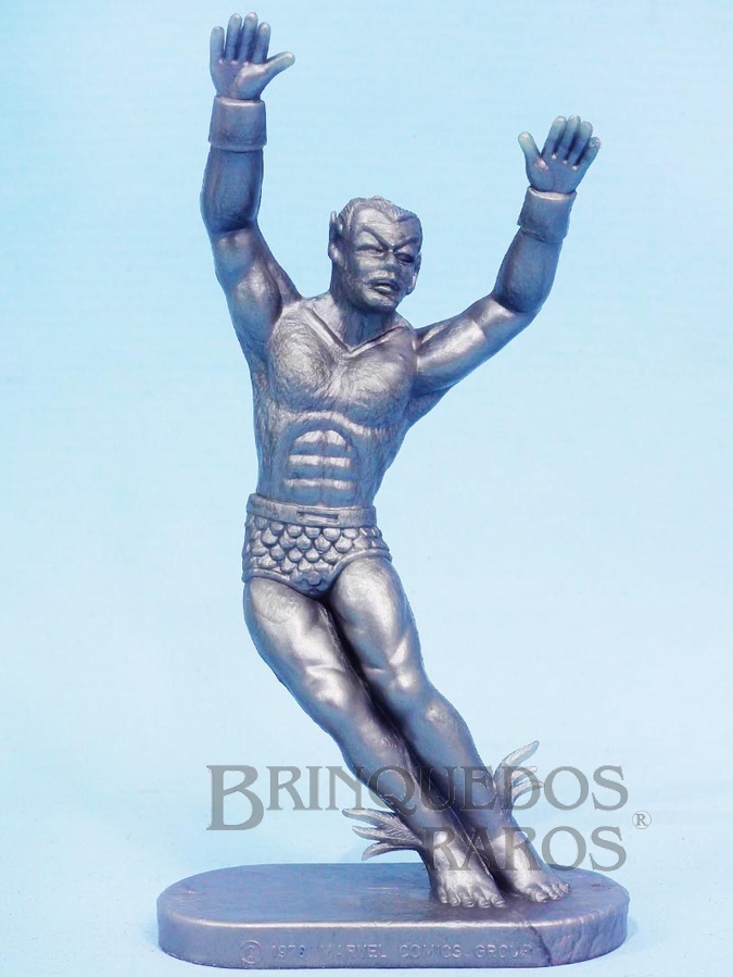 Brinquedo antigo Namor o Píncipe Submarino de plástico prateado Década de 1980