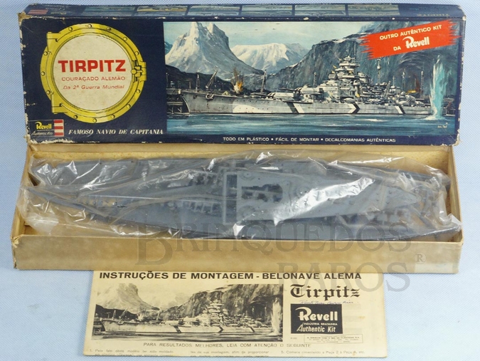 Brinquedo antigo Navio Couraçado Tirptz caixa dura Ano 1964