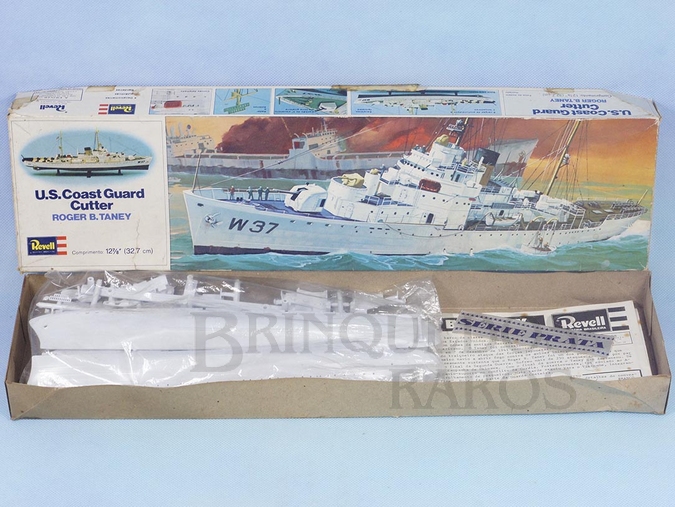 Brinquedo antigo Navio da Guarda Costeira Roger B. Taney caixa mole Década de 1980