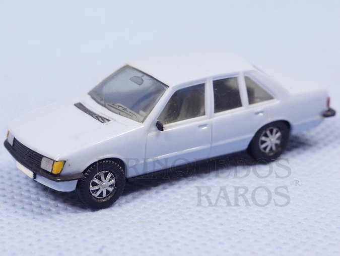 Brinquedo antigo Opel Rekord Berlina 2.0 E Década de 1980